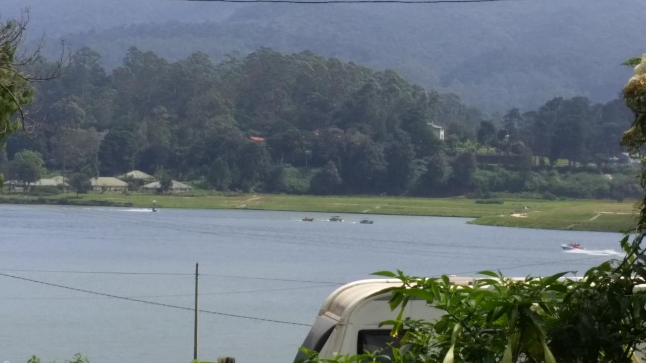 Lake Crown Holiday Home นูวาราเอลิยา ภายนอก รูปภาพ
