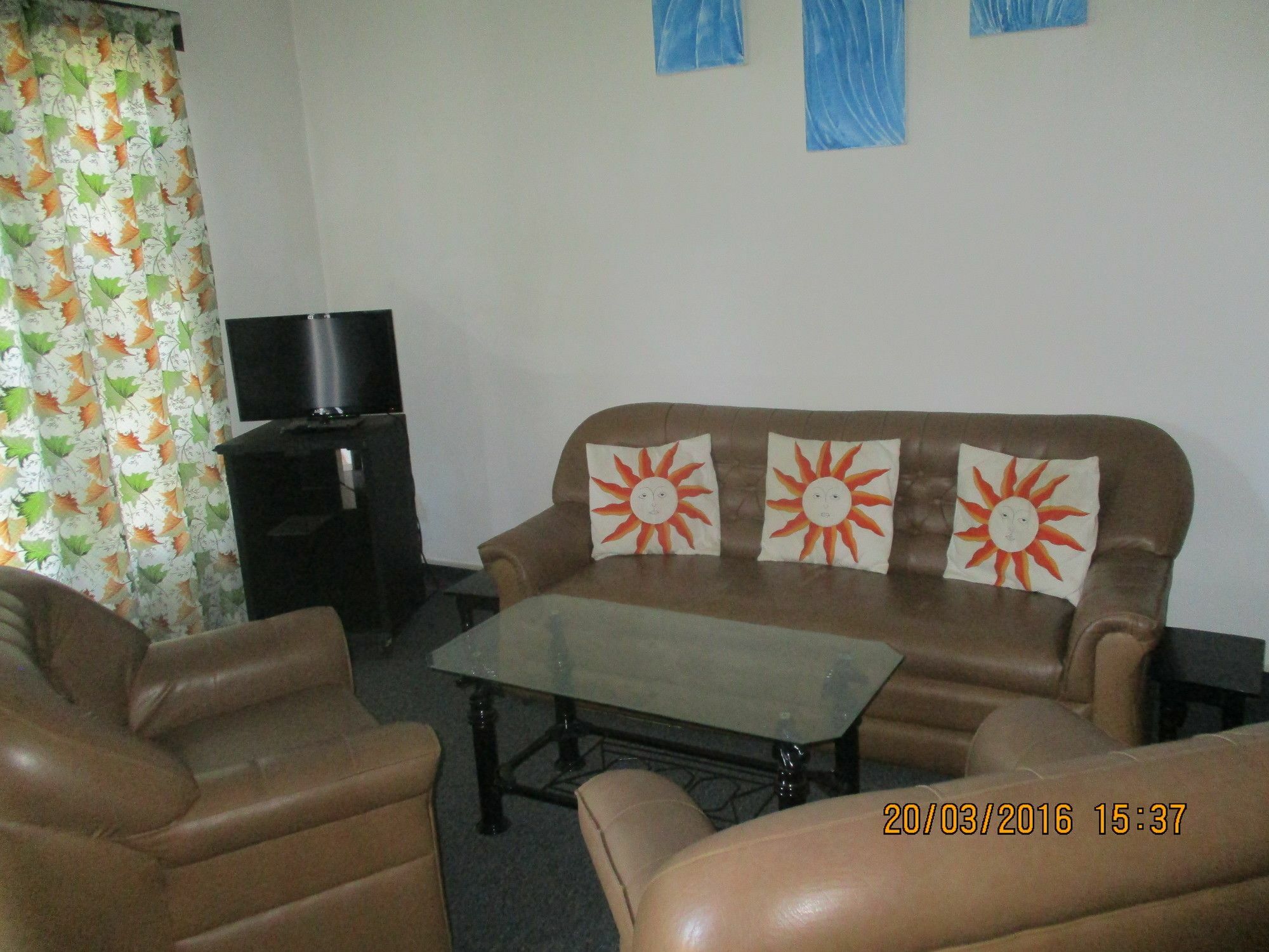 Lake Crown Holiday Home นูวาราเอลิยา ภายนอก รูปภาพ